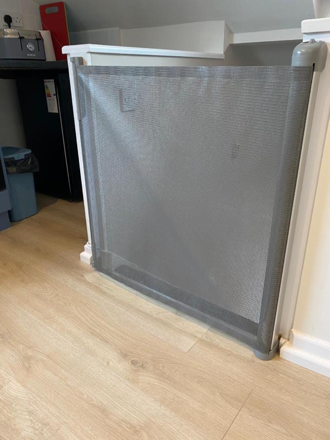 Lovely Spacious Loft Close To Train Station Worthing Exterior photo